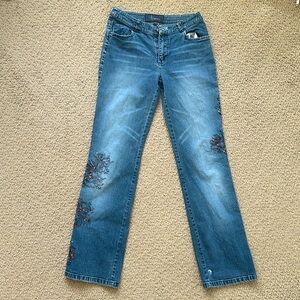 DP Women’s Jeans with floral details low-waisted